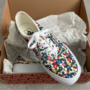 NIB Vans Authentic Floral White canvas shoes Size 8.0 W, 6.5 M